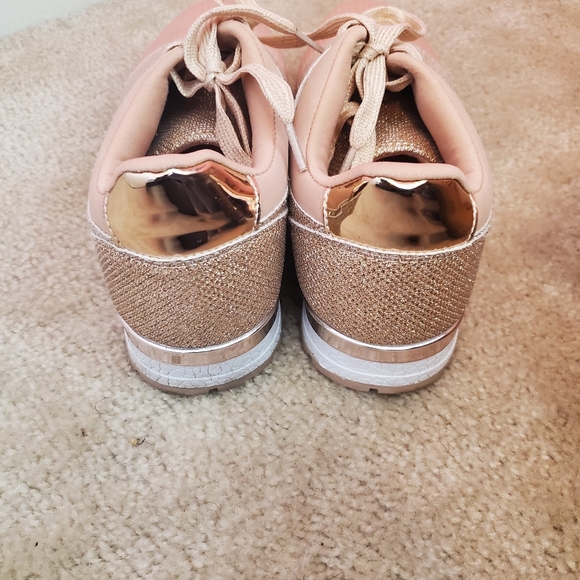 No use for them anymore - Picture 4 of 4